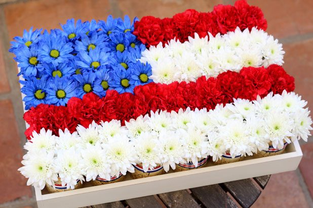 How to Use Mason Jars for Festive 4th of July Decor