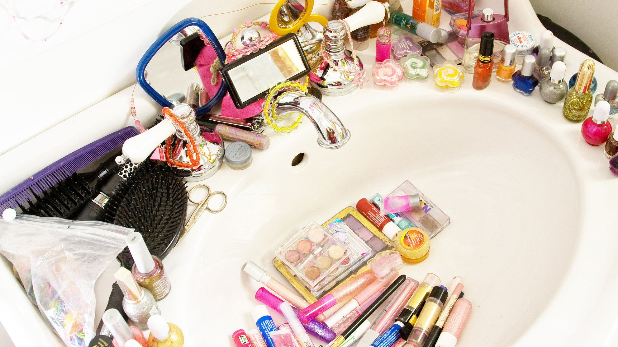 Getting clutter out of your bathroom is a necessary step to creating a clean, organized room.