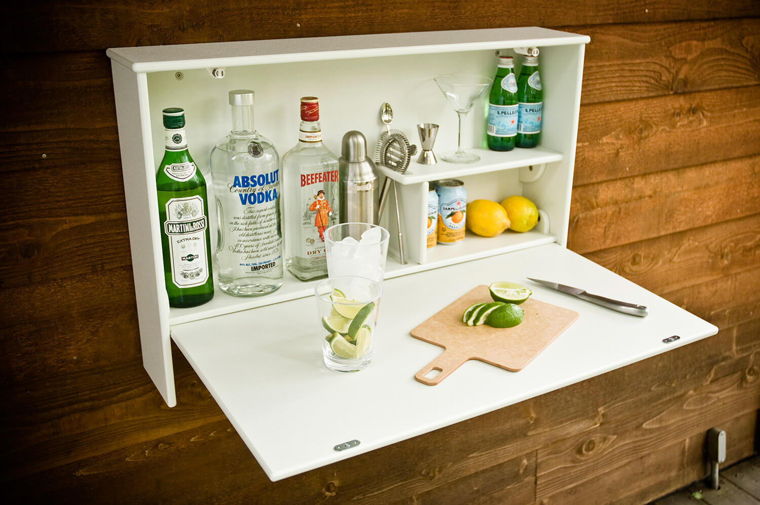 Do it yourself! A fold-down outdoor bar.