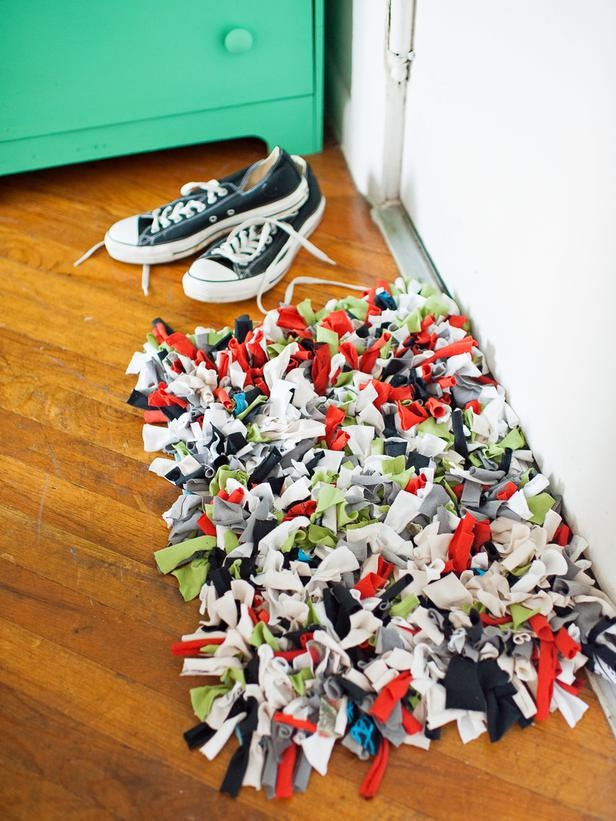 Old tees and glue can get you the coolest doormat. Image Source: Her Campus