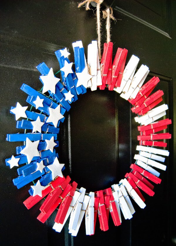 4th of July wreaths made from clothespins 