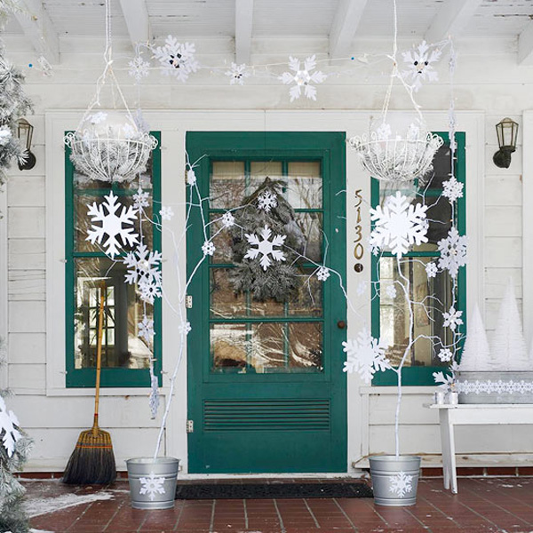 7 Front Porch Decorating Ideas To Welcome The Holiday Season