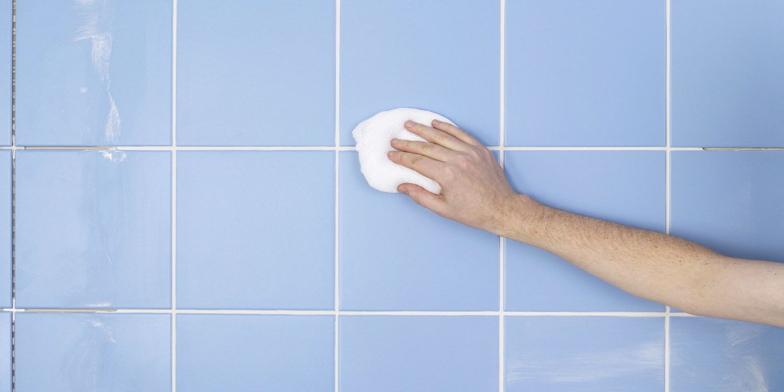 Dish soap is also a great idea to clean grout. Source: Woman’s Day 