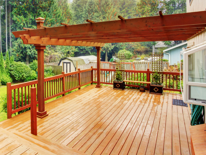 5 Budgeting Tips For a Wood Deck Addition