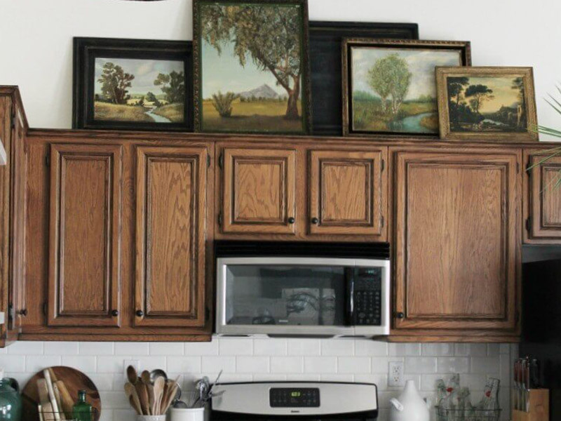 How to Decorate Above the Cabinets