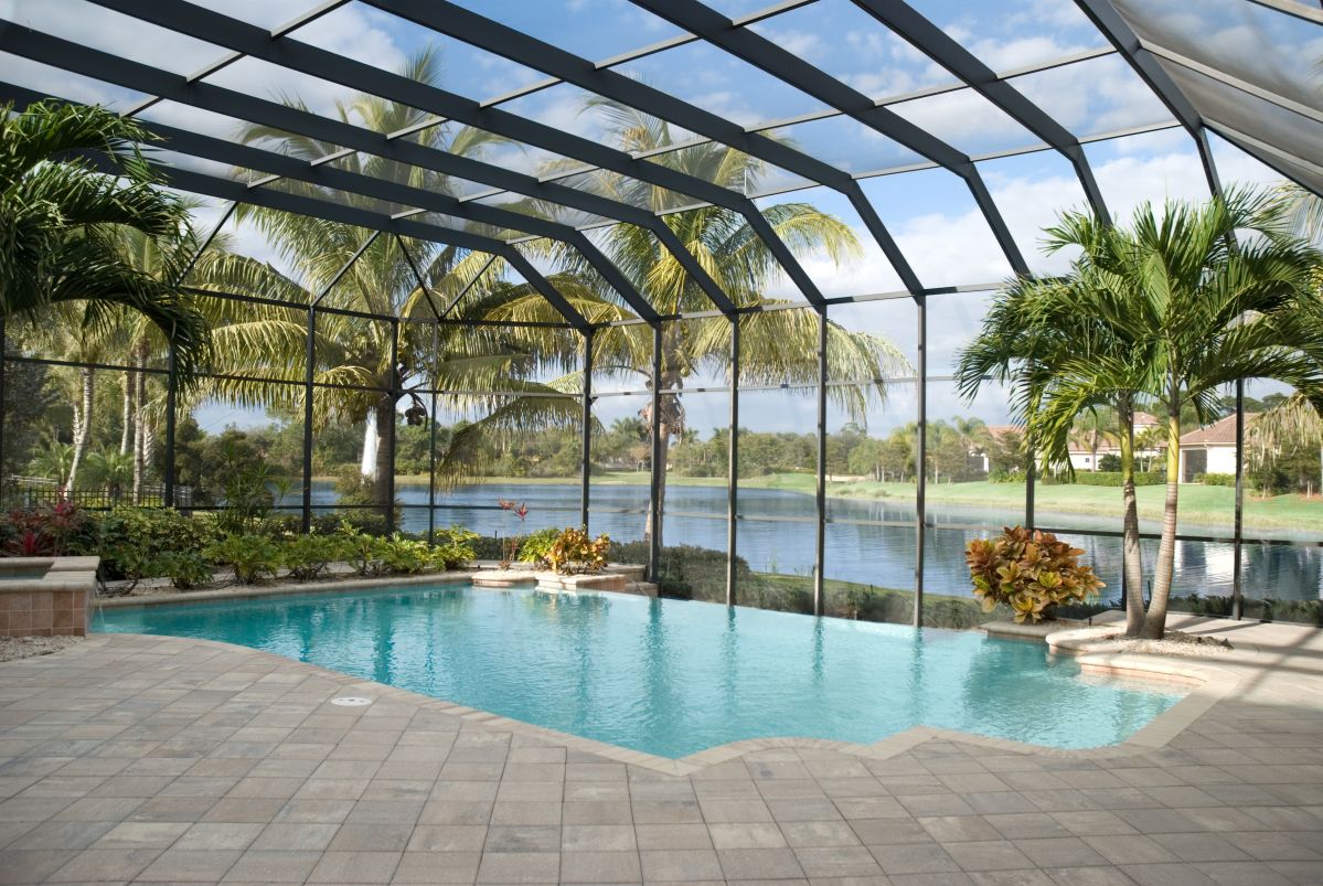 Indoor swimming pools for the best looking homes