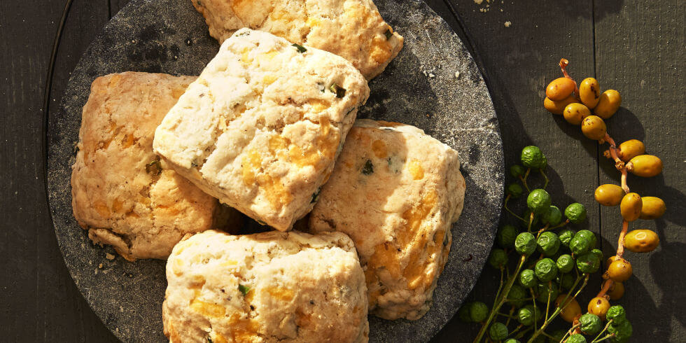 Make delicious biscuits for the Thanksgiving feast