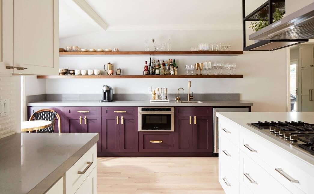 5 Stunning Examples of Two-Tone Kitchens to Inspire You
